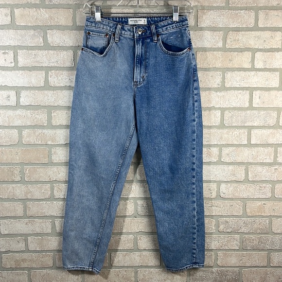 Abercrombie & Fitch Denim - Abercrombie & Fitch Mom Jean High Rise Straight- Size 26